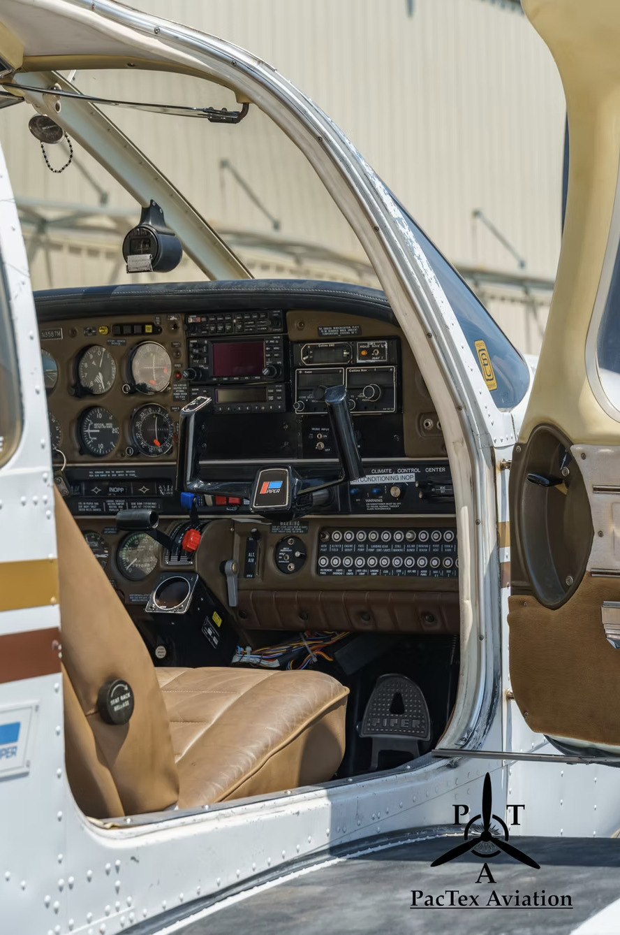 Piper Turbo Arrow II image 7